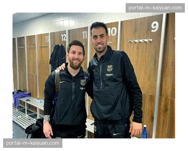 特写:时隔一年重返大名单,老将布斯克茨在赛前训练中的身影 特写:时隔一年重返大名单,老将布斯克茨在赛前训练中的身影