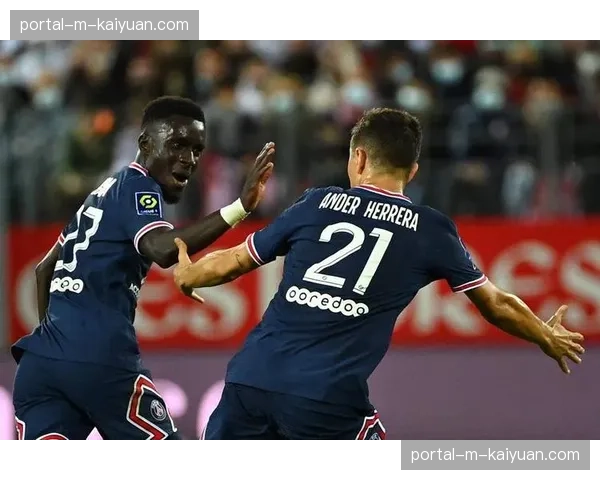 下赛季法甲将测试新型连接可穿戴设备的电子队徽,实时监测球员心率等数据 下赛季法甲将测试新型连接可穿戴设备的电子队徽,实时监测球员心率等数据