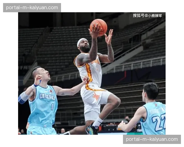 亚特兰大梦想队获得篮板王里斯后内线实力增强，反击速度预计提升